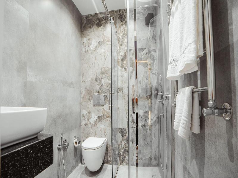 White Breeze Hotel image