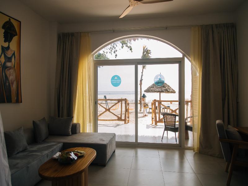 Royal Mandarin Hotel & Resort image