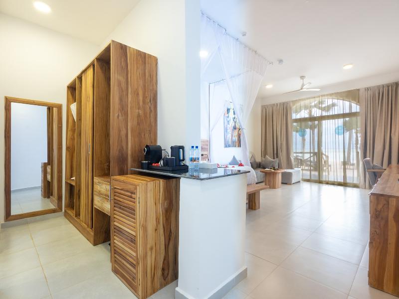 Royal Mandarin Hotel & Resort image