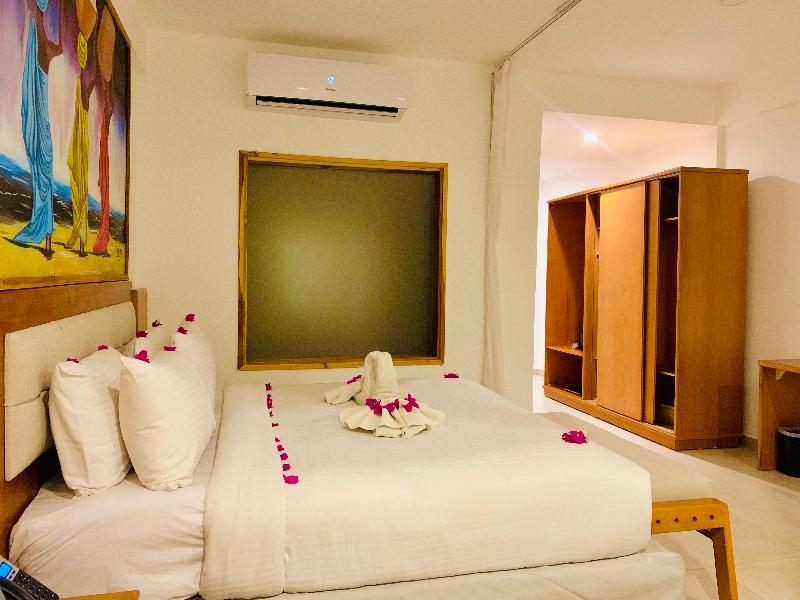 Royal Mandarin Hotel & Resort image