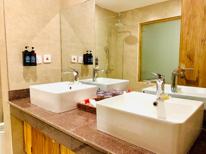 Royal Mandarin Hotel & Resort image