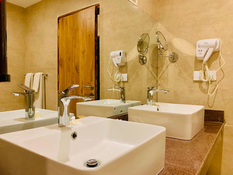 Royal Mandarin Hotel & Resort image