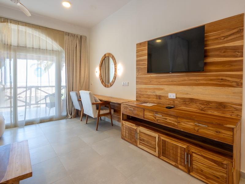 Royal Mandarin Hotel & Resort image