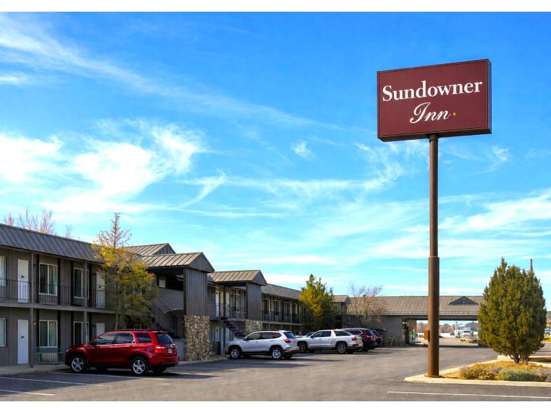 Sundowner Inn  Forsyth I 94