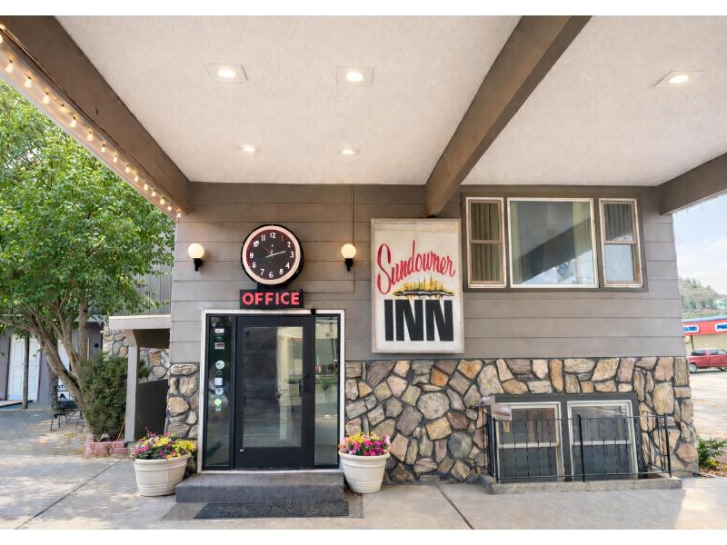 Sundowner Inn Forsyth I 94 4
