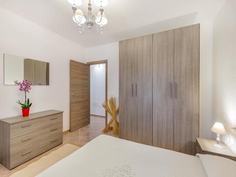 Mannois Lofts Apartments image