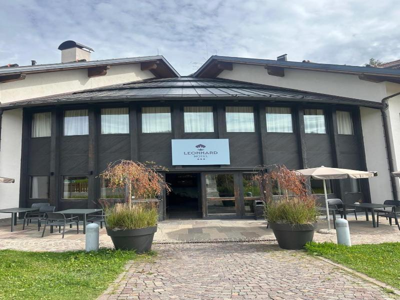 Hotel Leonard image