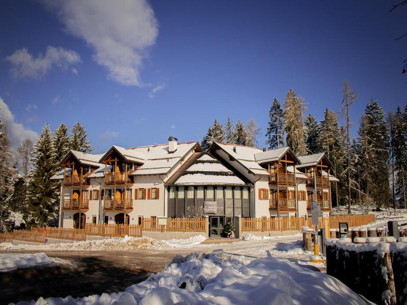 Hotel Leonard image