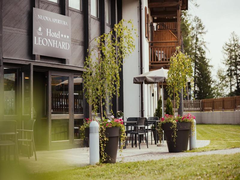 Hotel Leonard image