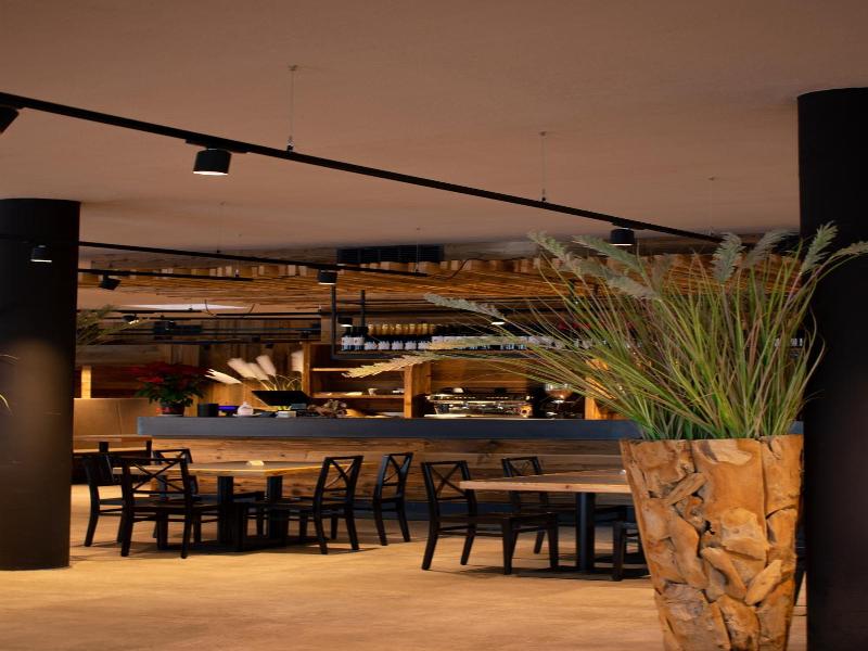 Hotel Leonard image