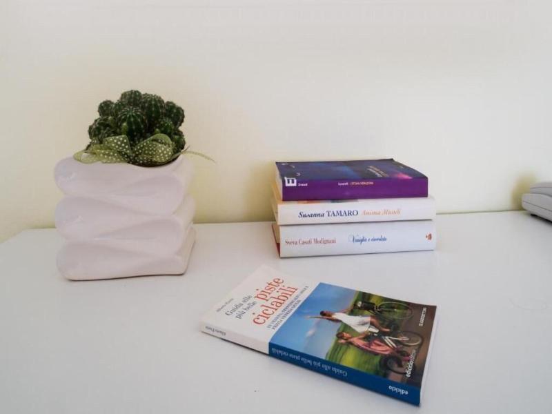 Le Petit Hotel image