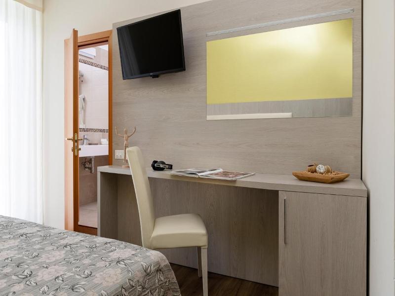 Hotel Rondinella E Viola image