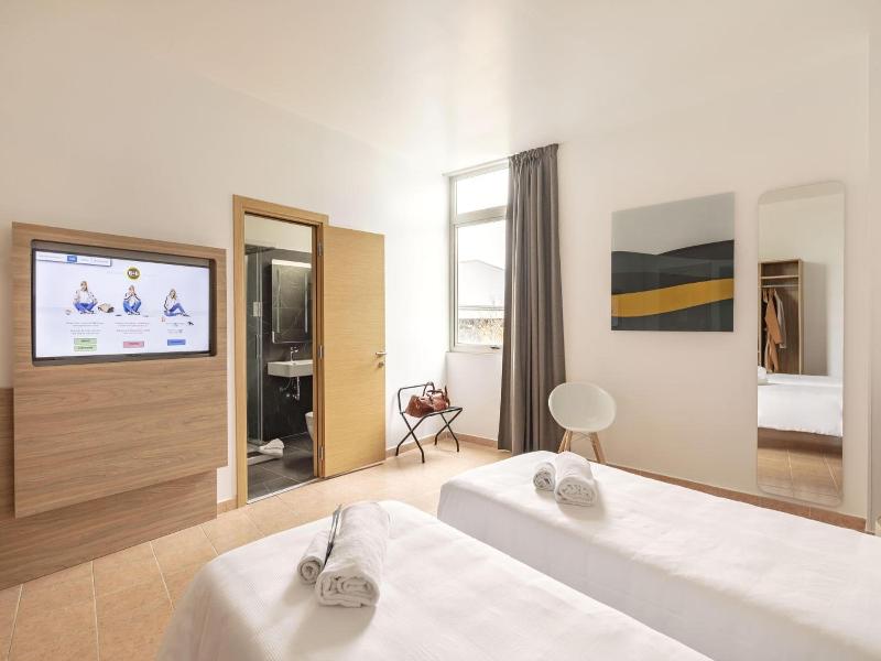B B Hotel Pomezia Roma image