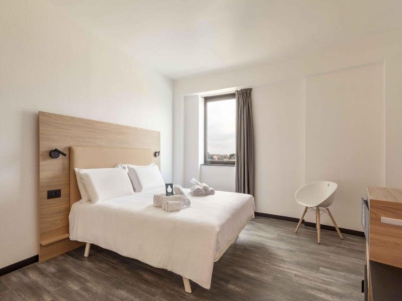 B B Hotel Pomezia Roma image