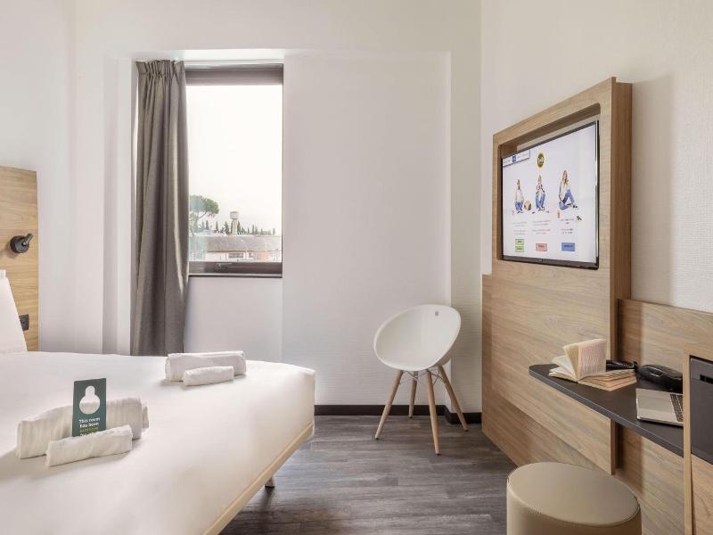 B B Hotel Pomezia Roma image