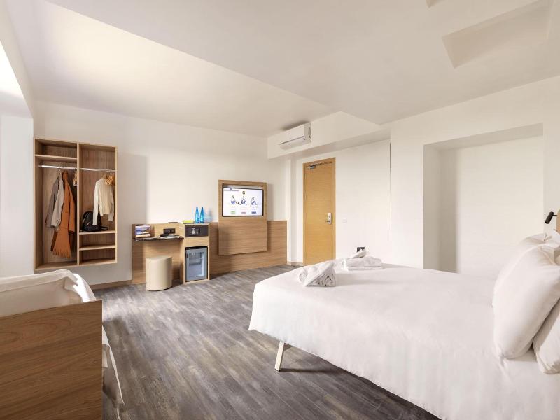 B B Hotel Pomezia Roma image