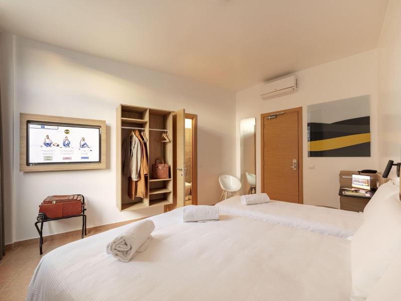 B B Hotel Pomezia Roma image