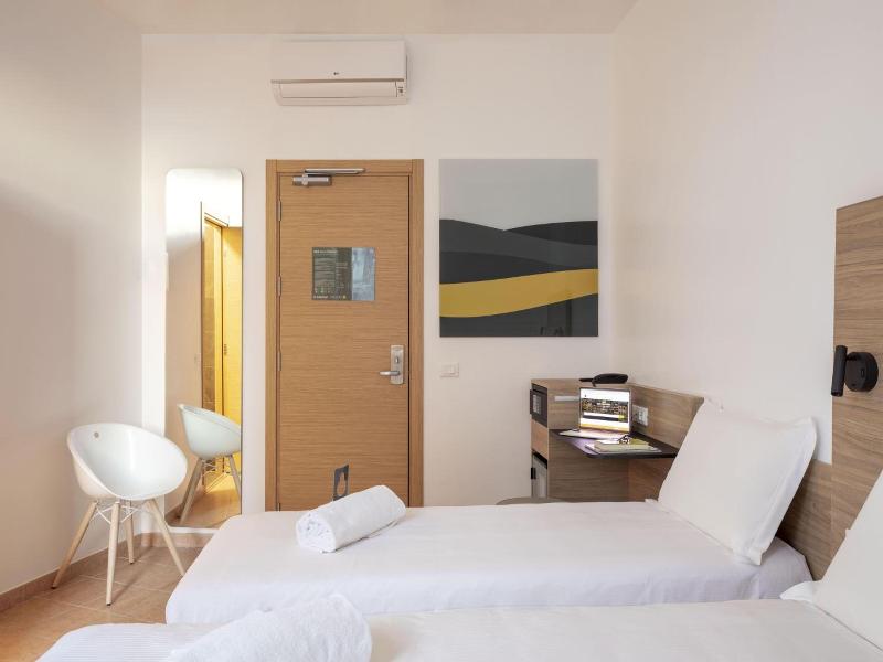 B B Hotel Pomezia Roma image