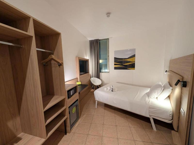 B B Hotel Pomezia Roma image