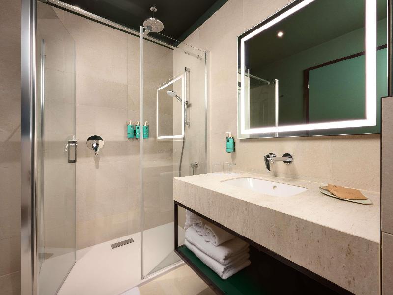 Novotel Zagreb image