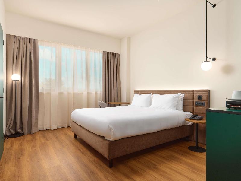 Novotel Zagreb image