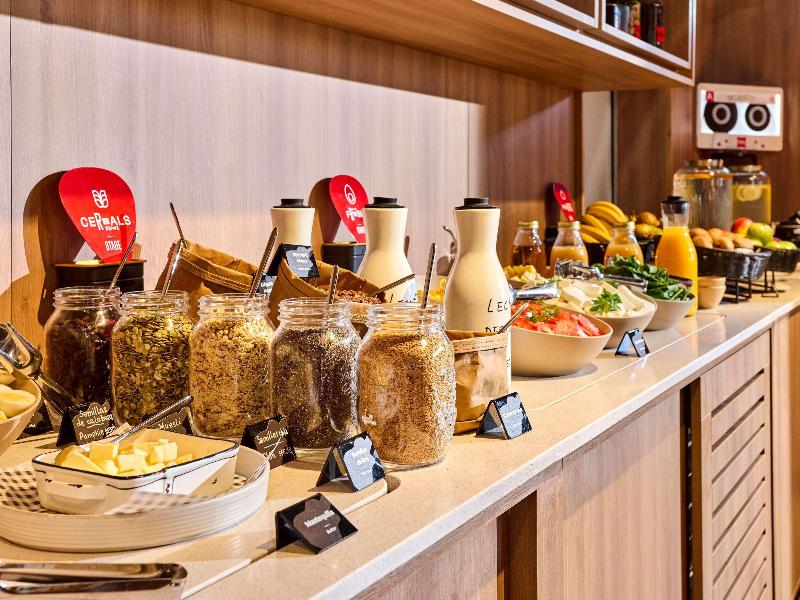 Ibis Madrid Norte Las Tablas image