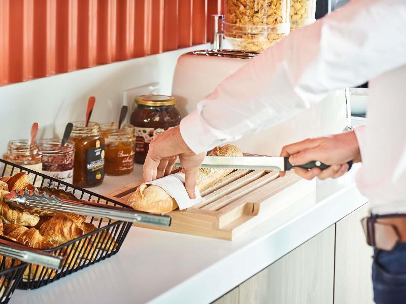 ibis budget La Rochelle Centre les Minimes image