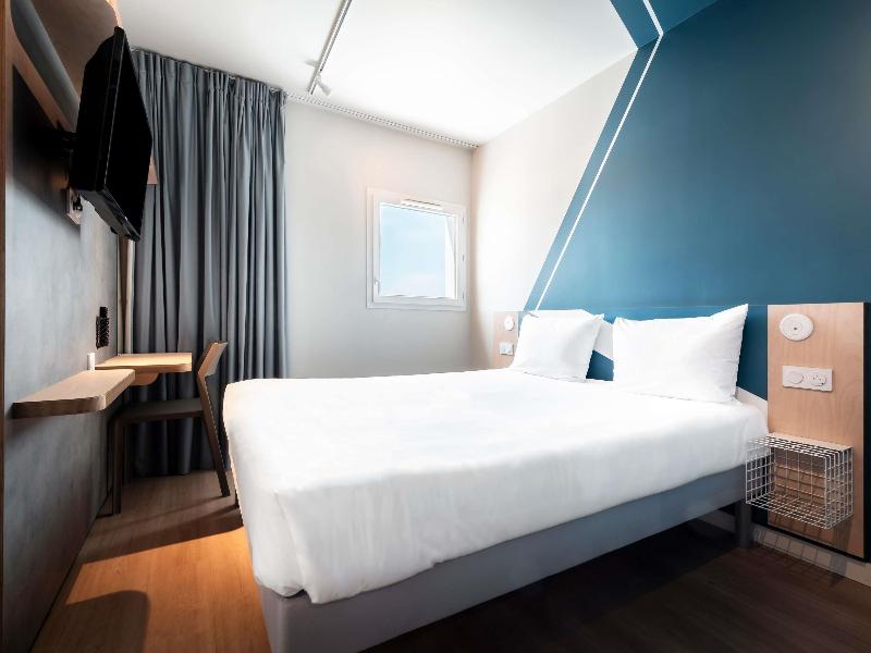 ibis budget La Rochelle Centre les Minimes image