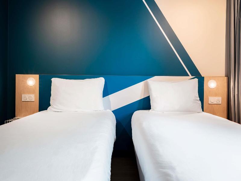 ibis budget La Rochelle Centre les Minimes image