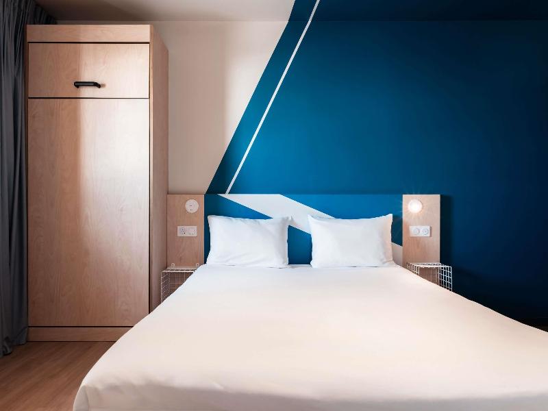 ibis budget La Rochelle Centre les Minimes image