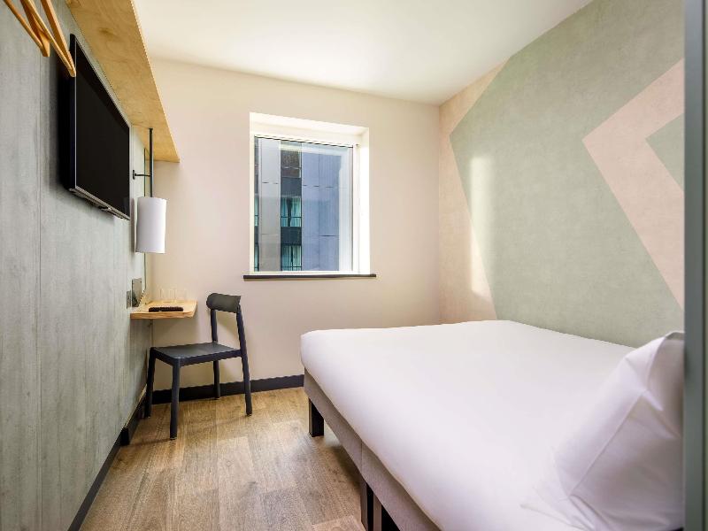 ibis budget La Rochelle Centre les Minimes image