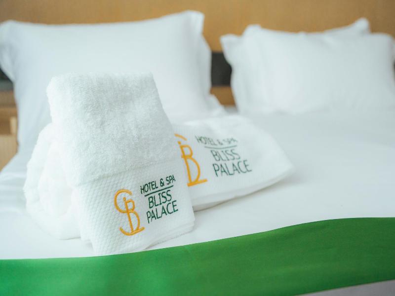 Bliss Palace Hotel And Spa image