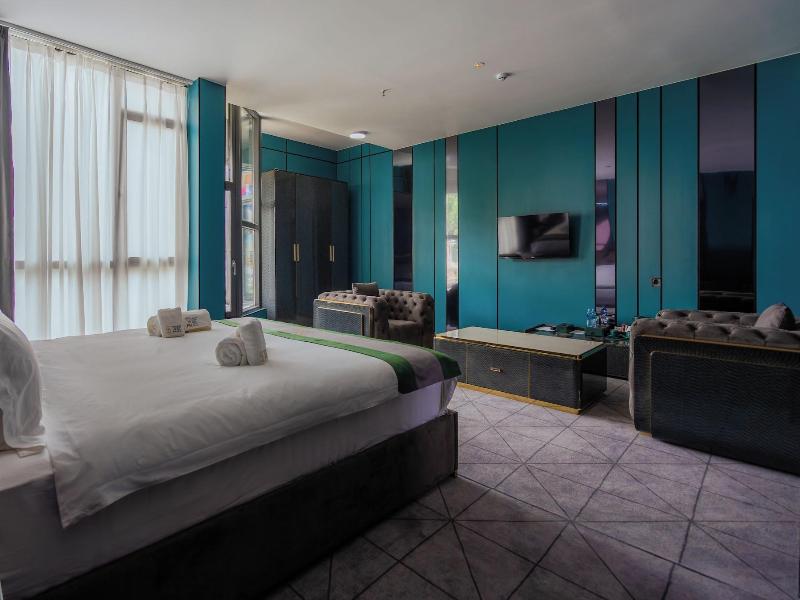 Bliss Palace Hotel And Spa image