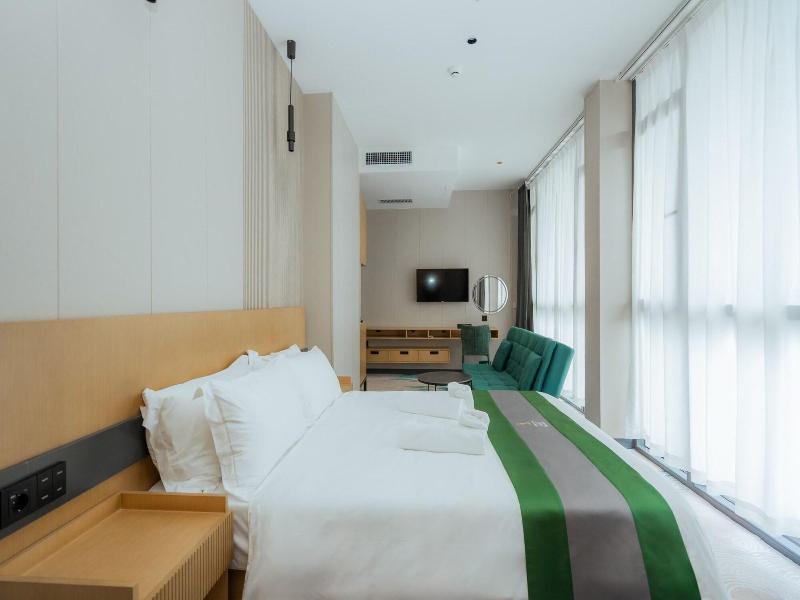 Bliss Palace Hotel And Spa image