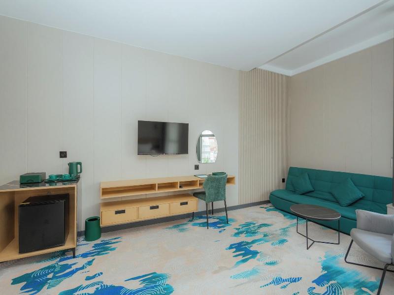Bliss Palace Hotel And Spa image
