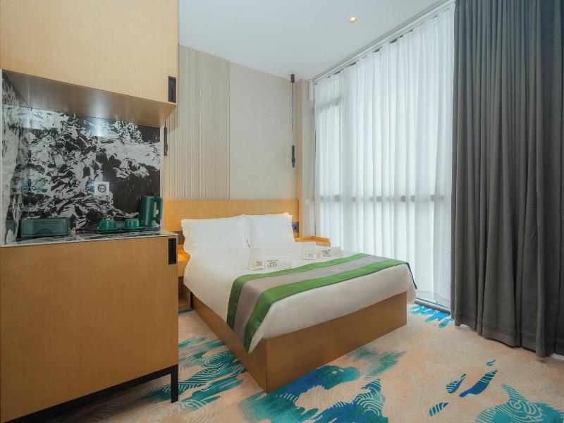 Bliss Palace Hotel And Spa image