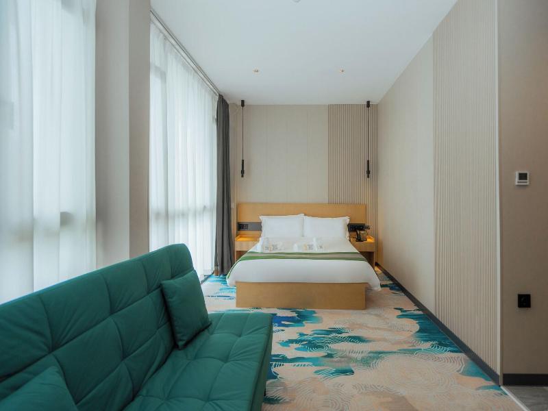 Bliss Palace Hotel And Spa image