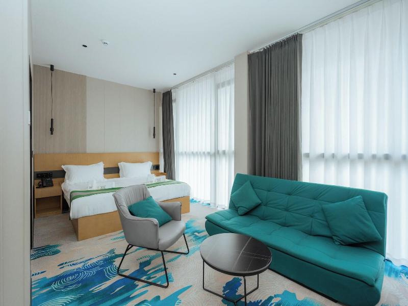 Bliss Palace Hotel And Spa image