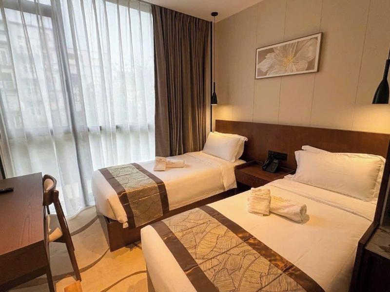 Bliss Palace Hotel And Spa image