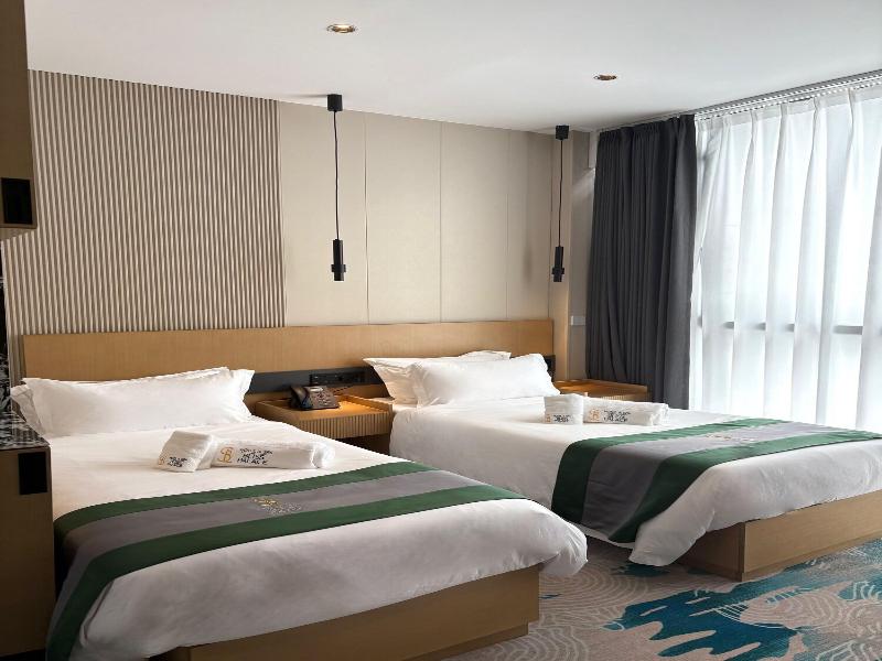 Bliss Palace Hotel And Spa image
