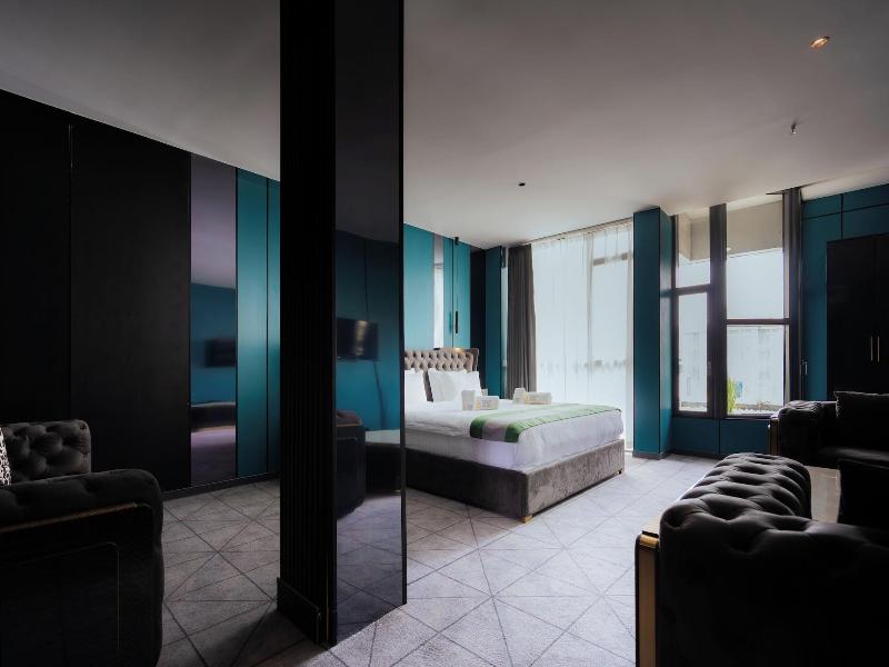 Bliss Palace Hotel And Spa image
