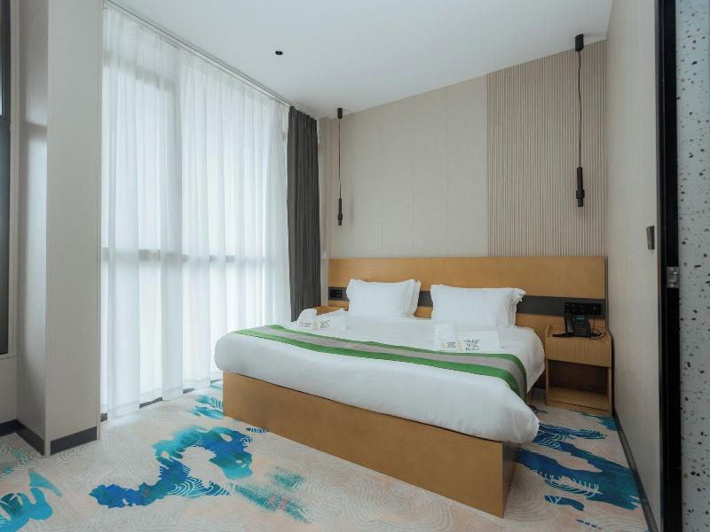 Bliss Palace Hotel And Spa image