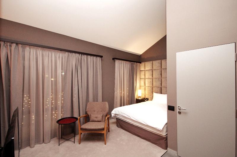 Teghenis Resort image