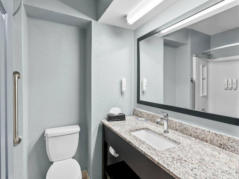 Quality Inn near Potomac Mills image