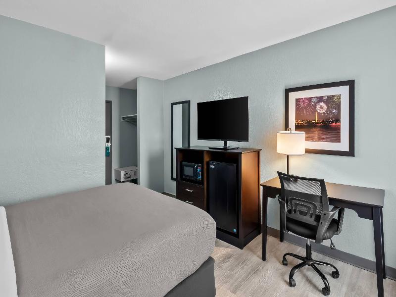 Quality Inn near Potomac Mills image
