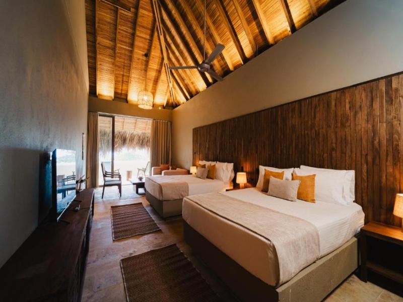 Naio Hotel & Villas image