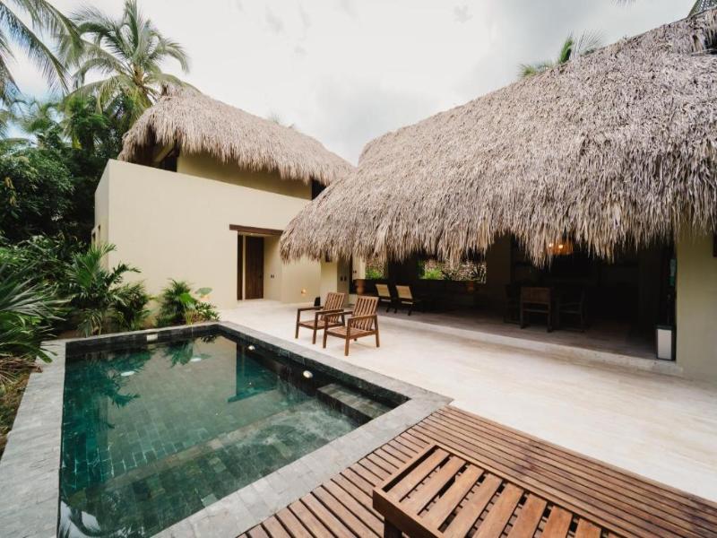 Naio Hotel & Villas image
