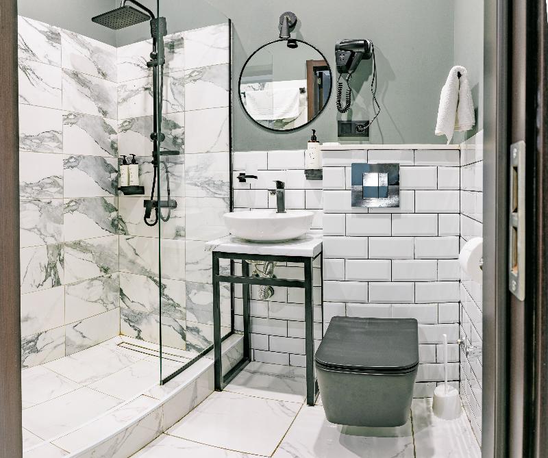 Route Hotel image