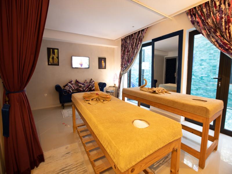 Eden Lodges & SPA image