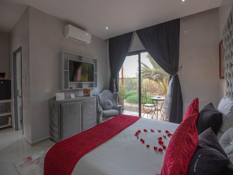 Eden Lodges & SPA image